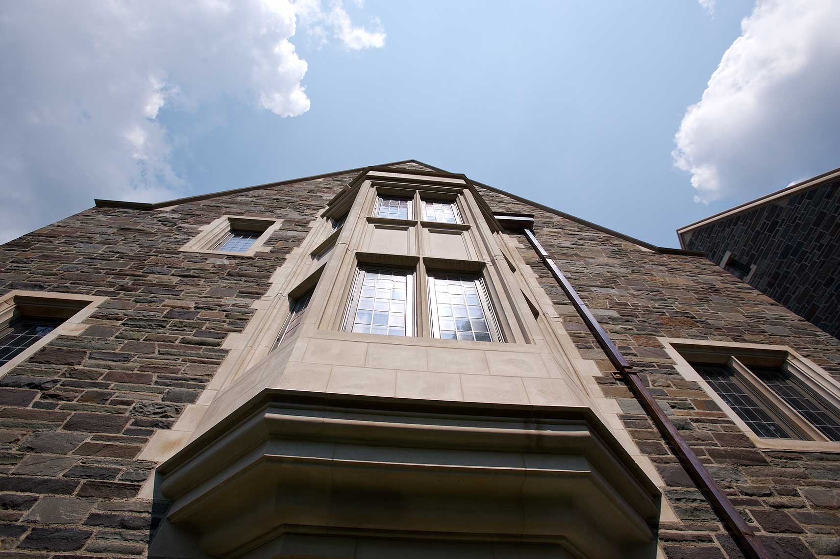 Whitman College, Princeton University - Window Bays Exterior