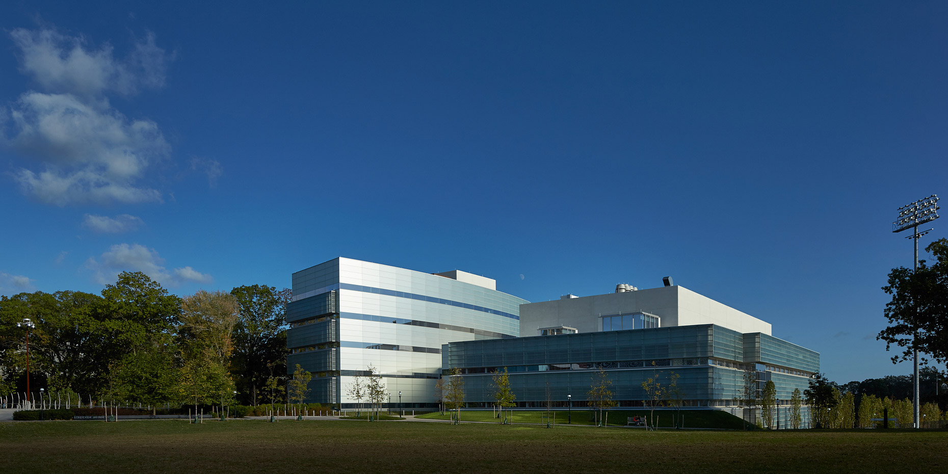 Peretsman Scully Hall and the Princeton Neuroscience Institute