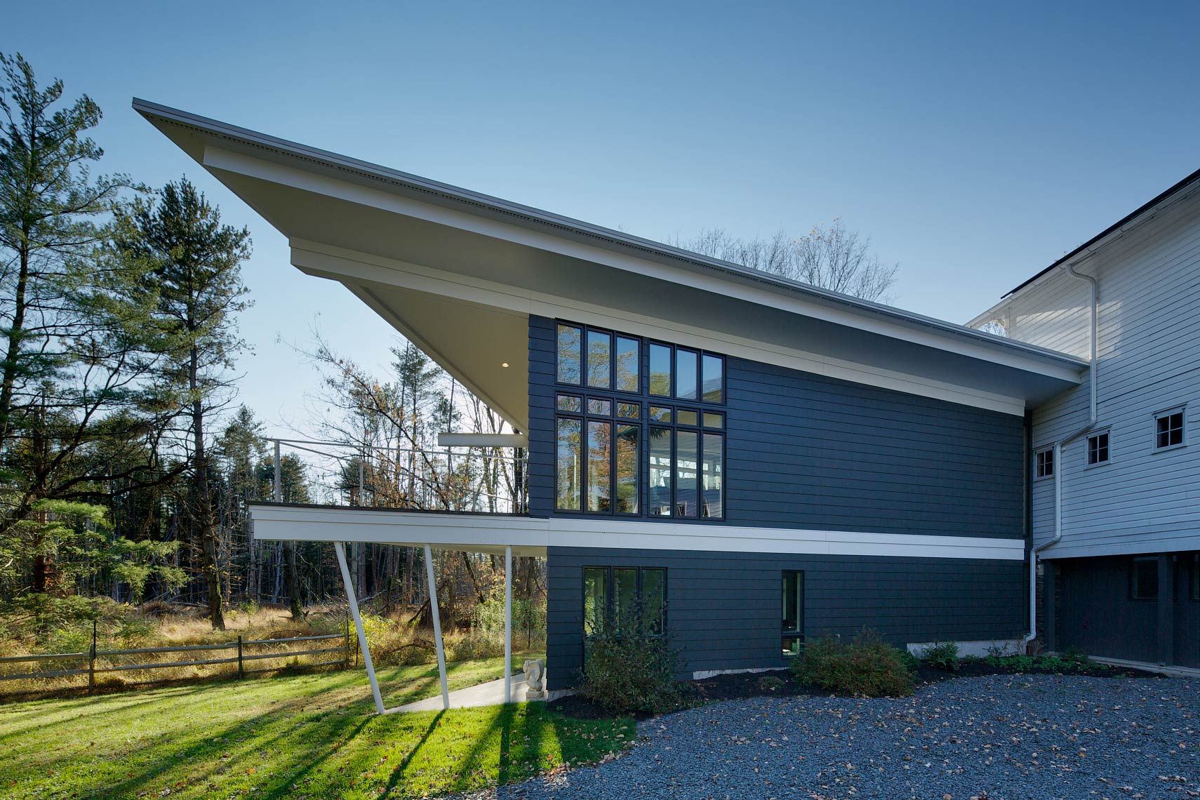 Cherry Hill Road House - Rear Side View